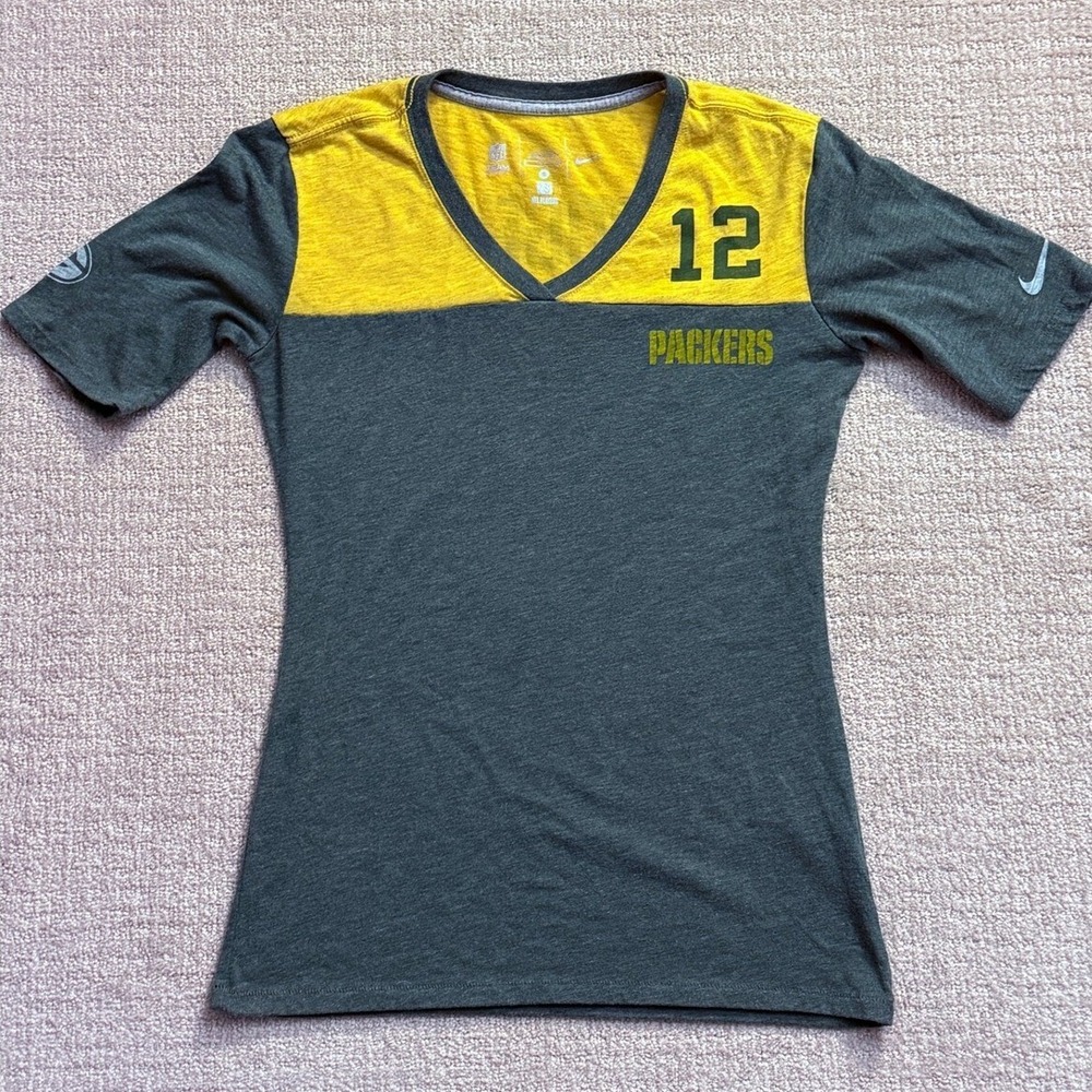 Nike Packers Rodgers 12 NFL Football T-Shirt‎ Top V-Neck Short Sleeve Small